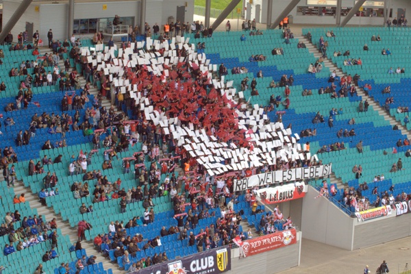 Liebeserklärung der Fans an ihren RB Leipzig RB Leipzig verspielt letzte Aufstiegschance