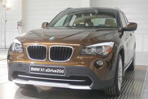 BMW kommt mit zwei Weltpremieren auf die AMI Leipzig 2012