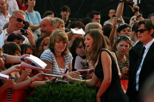 fans_lara