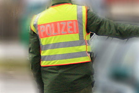 Polizist bei Verkehrskontrolle in Leipzig verletzt – Polizei sucht grauen Ford Courier