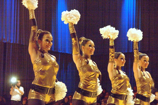 Velvet Dancers fahren zur Deutschen Cheerdancemeisterschaft