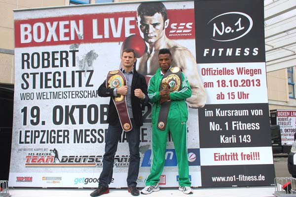 Boxen in Leipzig - WBO Super-Mittelgewichts-Champion Robert Stiegltz und sein Herausforderer Isaac Ekpo