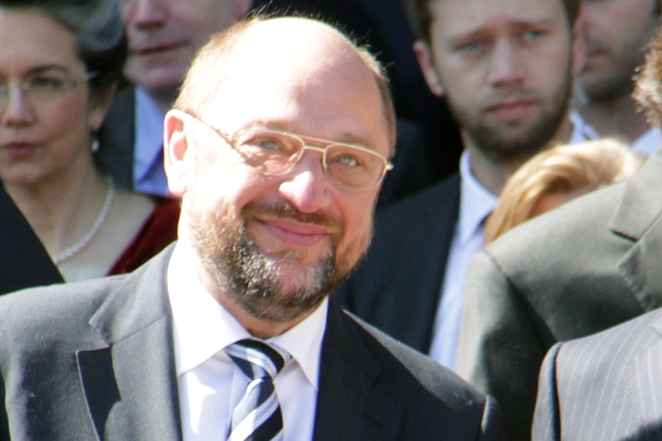 Martin Schulz wurde mit überwältigender Mehrheit in seiner Funktion als Verantwortlicher des Parteivorstandes der Sozialdemokratischen Partei Deutschlands für die Europäische Union bestätigt