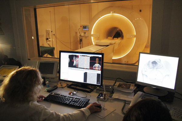 Mit neuer Technik zu präziseren Diagnosen - das neue MRT an der Tierklinik der Universität Leipzig