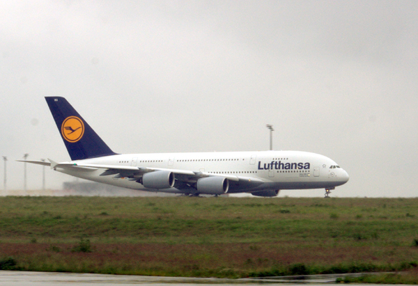 Lufthansa-Piloten stimmen für Streik