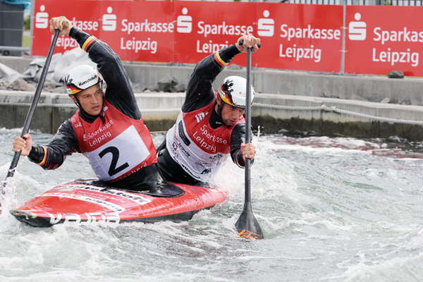 Franz Anton (vorn) und Jan Benzien vom Leipziger KC wollen sowohl im C1 als auch im C2 in den Kampf um die ersten Weltcupmedaillen 2014 eingreifen