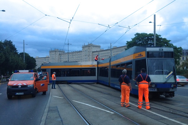 Straßenbahn in Leipzig entgleist