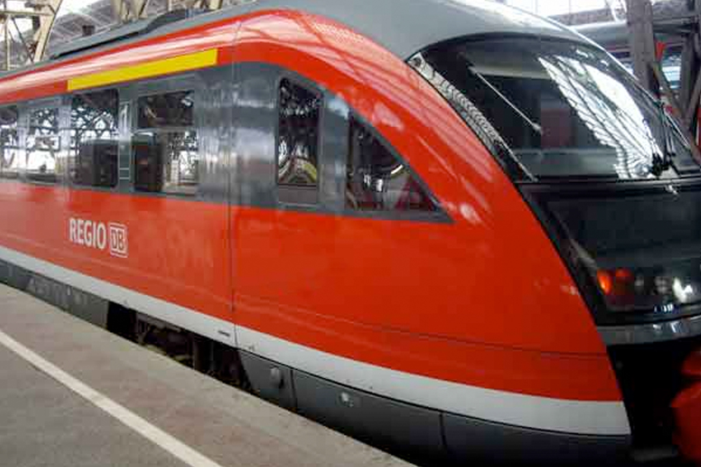 Sturmtief “Friederike“ - Deutsche Bahn stellt Fernverkehr ein 