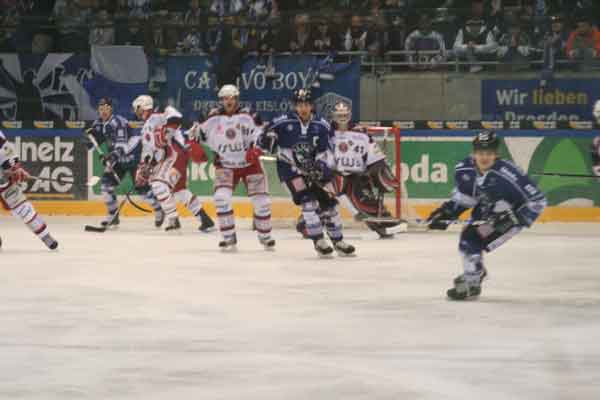Sachsen-Derby in der Eishockey Bundesliga - ETC Crimmitschau empfängt Dresdner Eislöwen     