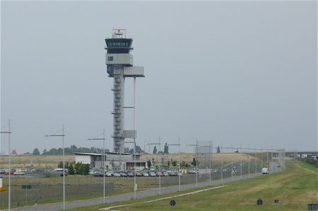 Flugsicherheit im Schkeuditzer im Tower des Flughafen Leipzig/Halle