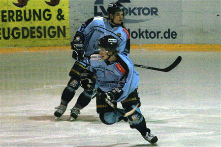 Eishockey-Lokalderby - Halle unterliegt Leipzig