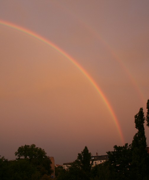 Regenbogen am Morgen über Leipzig