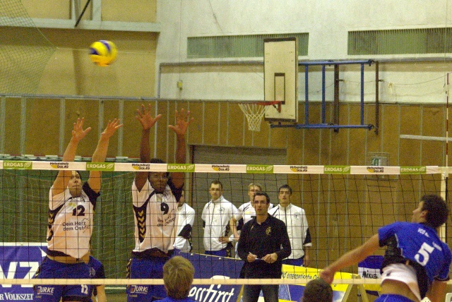 L.E. Volleys dominieren gegen Kempfenhausen